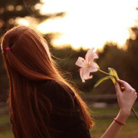 48张带回忆感的伤感女生头像合集