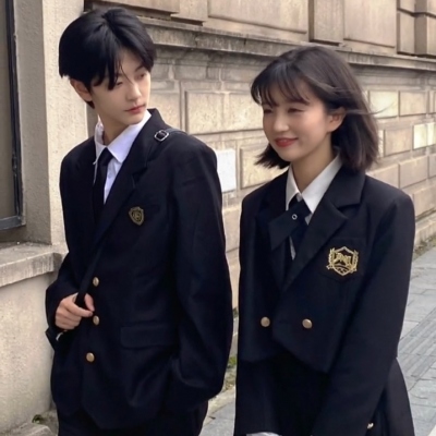 5月学生党专属一左一右情侣头像合集 共19张