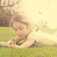 47张氛围感拉满！女生躺着的唯美头像合集