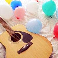 36张氛围感拉满！弹吉他的清新女生头像合集