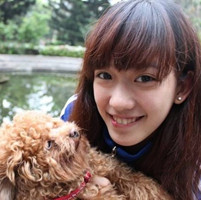 女生抱狗狗的暖心头像合集 29张治愈感拉满