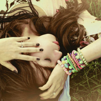 47张氛围感拉满！女生躺着的唯美头像合集