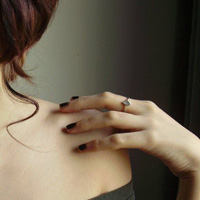 女生手戴戒指的唯美头像合集 36张好看的女生头像来啦