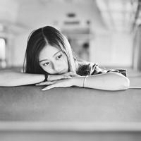 57张女生意境黑白QQ头像合集