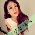 48张上扬嘴角的时尚带字女生QQ头像