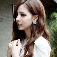 48张简约好看的QQ女生卷发头像合集