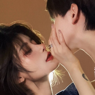 氛围感拉满！16张真人欲系情侣头像合集