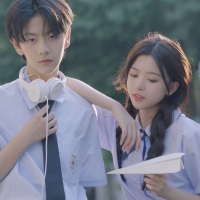 8张真人校园风清新情侣头像合集