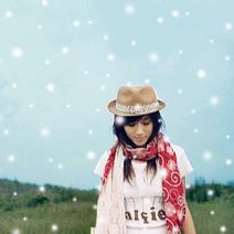 16张飘雪氛围感女生头像 清冷气质雪景美人头像合集