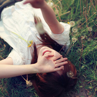 45张白色系氛围感女生头像，清新又治愈