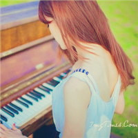 女生弹钢琴的背影头像合集！13张唯美氛围感拉满