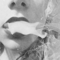 23张女生伤感黑白抽烟头像合集