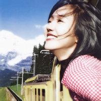 23张温暖笑脸女生头像 阳光温柔的女生头像合集