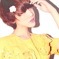 头上戴花的清新女生头像合集 48张美图上线