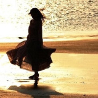 48张氛围感拉满的女生微信头像，每张都自带诗意滤镜