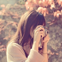 拿相机的清新女生头像合集，48张唯美氛围感头像直接用