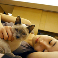 躺着的清新女生QQ头像 48张小清新唯美图集