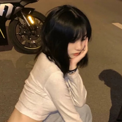 学生党看过来！18张ins风情侣头像分享