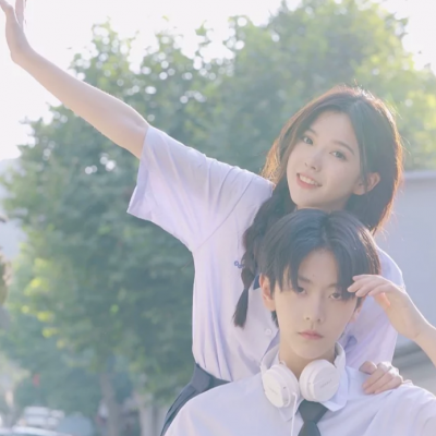 8张真人校园风清新情侣头像合集