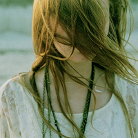 48张氛围感拉满！清新孤独感的欧美女生QQ头像合集