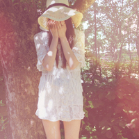 45张白色系氛围感女生头像，清新又治愈