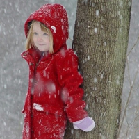 36张雪花飞舞氛围感女生头像 冬日氛围感拉满的唯美头像合集