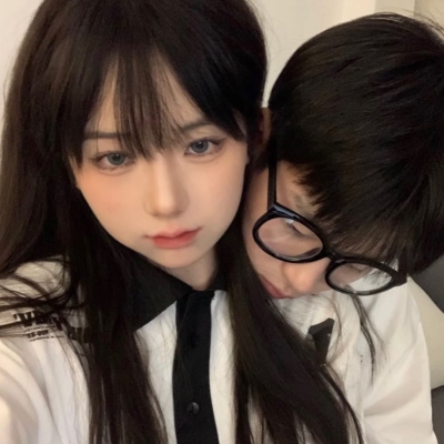 10组超甜真人情侣头像 一对两张分开版