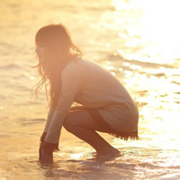 52张清新感拉满！海边女生QQ头像合集来了