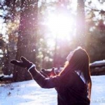 16张唯美雪天女生头像合集 氛围感拉满