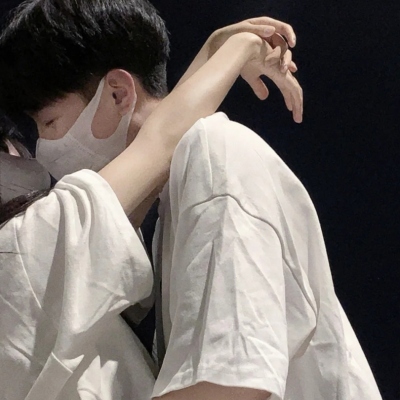 氛围感拉满！10组高级感真人情侣头像甜到心坎里