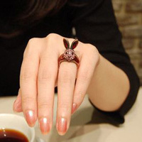 女生手戴戒指的唯美头像合集 36张好看的女生头像来啦