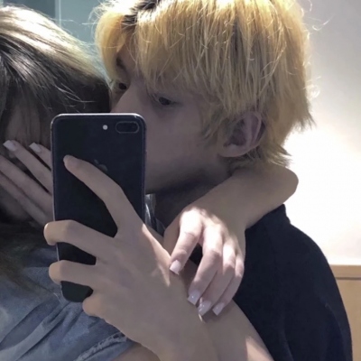 ins风高级感真人情侣头像 高清甜妹款共10张