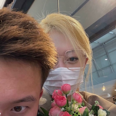 10组超甜真人情侣头像 一对两张分开版