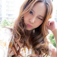 48张卷发时尚女生QQ头像 真实好看的美女头像合集
