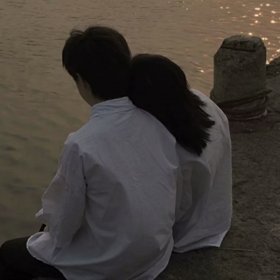 18组超甜真人情侣头像 左右配对直接用