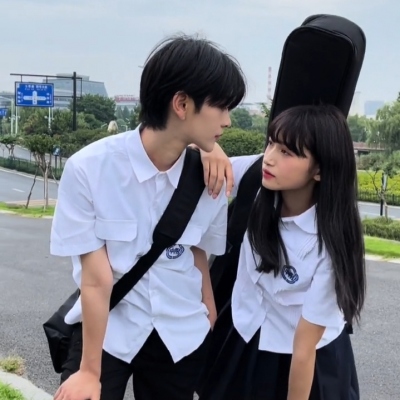 5月学生党专属一左一右情侣头像合集 共19张