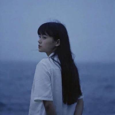 8张氛围感拉满的真人冷酷情侣头像，一男一女超适配