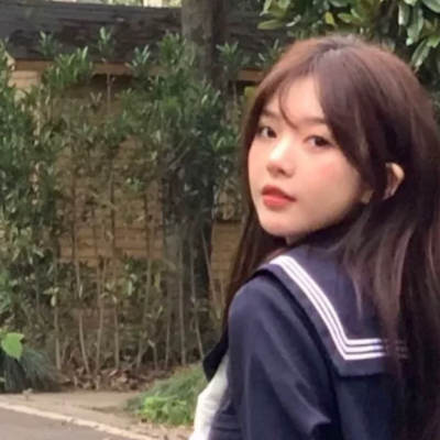 学生党专属！14张低调不显眼的真人情侣头像合集