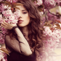 女生带花唯美头像合集，48张好看的女生头像分享