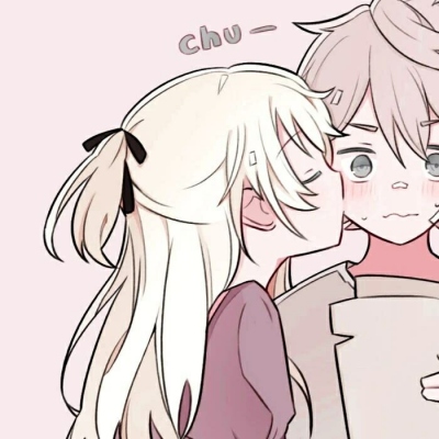 甜到害羞！女生亲男生脸颊的动漫情侣头像（2张）