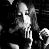 23张女生伤感黑白抽烟头像合集