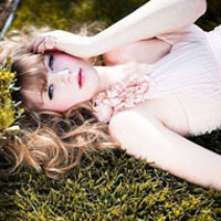 躺着的清新女生QQ头像 48张小清新唯美图集