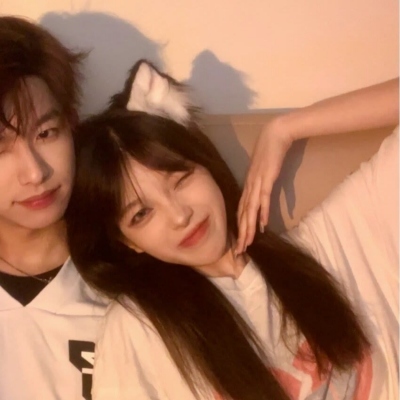 珍藏版稀有好看真人情头合集 12张优质情侣头像分享