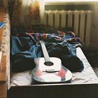 36张氛围感拉满！弹吉他的清新女生头像合集