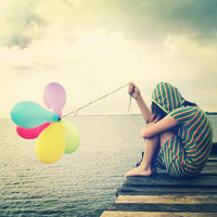 清新感拉满！9张带气球的女生头像合集