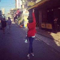 新款女生背影真人头像 共48张可选