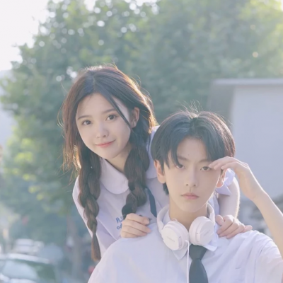 8张真人校园风清新情侣头像合集