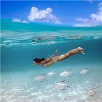 水下氛围感女生头像合集 22张唯美氛围感水下女生头像分享