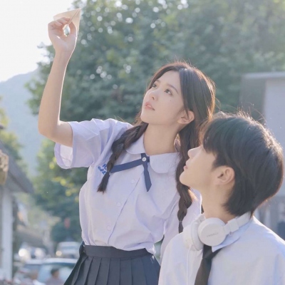 8张真人校园风清新情侣头像合集