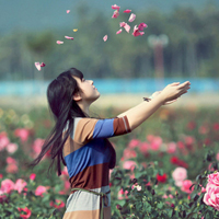 48张适合当微博头像的女生唯美图 氛围感拉满